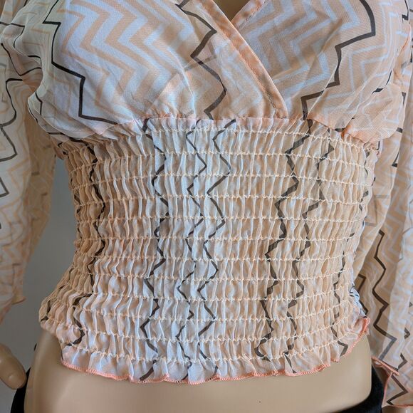 Vintage Y2K Q&A Cropped Top Semi-Sheer Shirred Zig Zag Boho Size Large - Picture 5 of 8